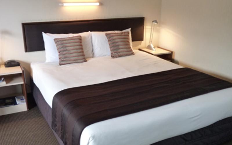 Motel - King with Kitchen